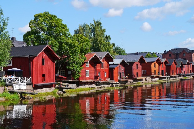 wood-houses-in-the-city-of-porvoo-finland